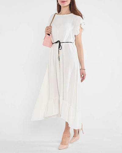 Weißes Damenkleid mit Rüschen und Bindegürtel in der Taille - Kleidung
