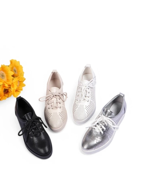 Royalfashion Жіночі перфораційні лофери Gofielle