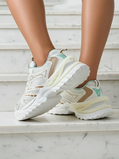 Royalfashion Damen Sportsneaker auf einer dickeren Sohle Nettes