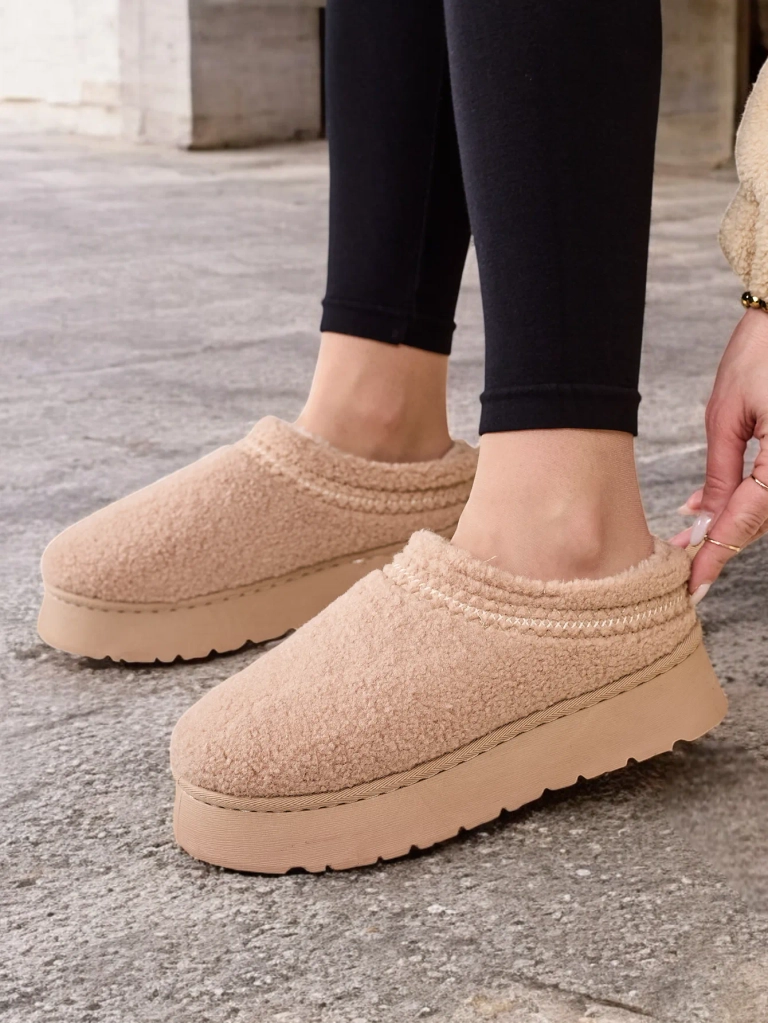 Royalfashion Kurze Damen Schneestiefel a'la Esel