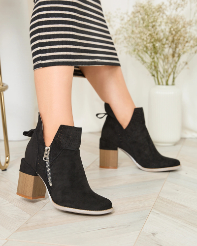 Royalfashion Schwarzer durchbrochener Stiletto-Stiefel Veviret
