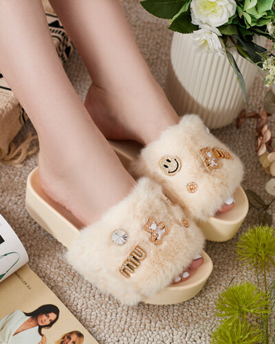 Royalfashion Жіночі шльопанці на платформі Helimme