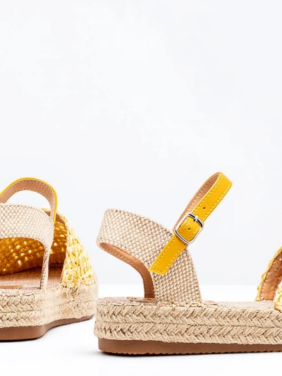 Gelbe Damen-Espadrilles mit durchbrochenem Triumf - Footwear