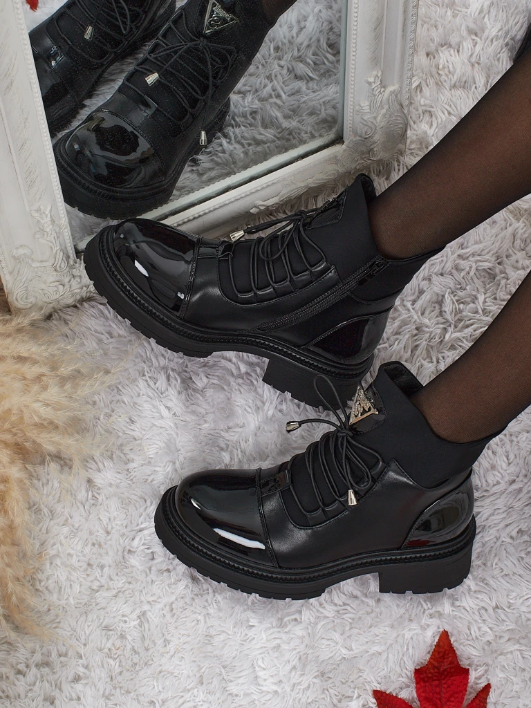 Geschnürte Damenstiefeletten Elisse aus Öko-Leder