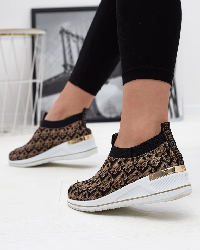 Schwarze und braune Damen-Slipper mit Aufdruck Scerpa- Footwear