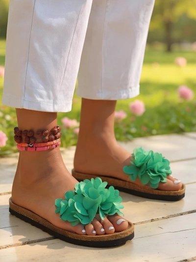 Royalfashion Damen Pantoletten mit Blümchen Flora Soft
