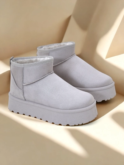 Royalfashion Kurze Damen Schneestiefel a'la Fofio