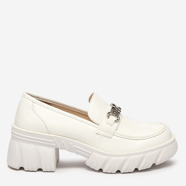 OUTLET Біле жіноче взуття на масивній підошві Erikela - Взуття