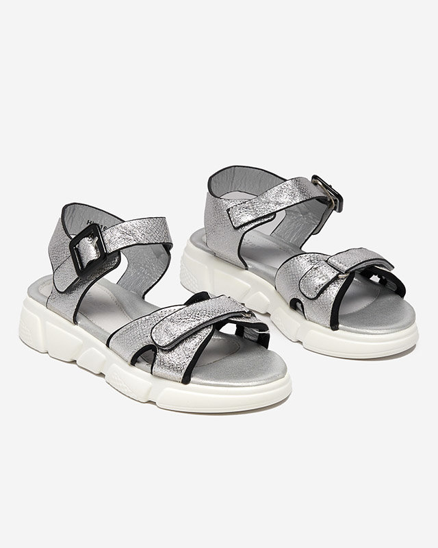 OUTLET Сріблясті блискучі босоніжки для дівчат Jenilo - Взуття