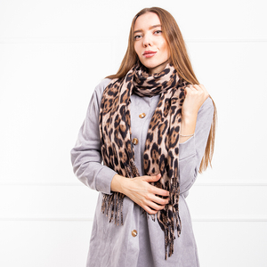 Бежевий жіночий шарф з леопардовим принтом