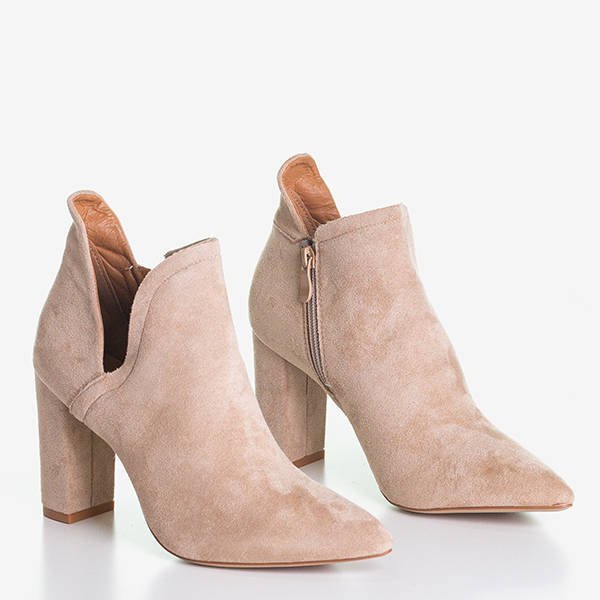 OUTLET Світло-коричневі жіночі чоботи на високих підборах з вирізом Alania - Взуття