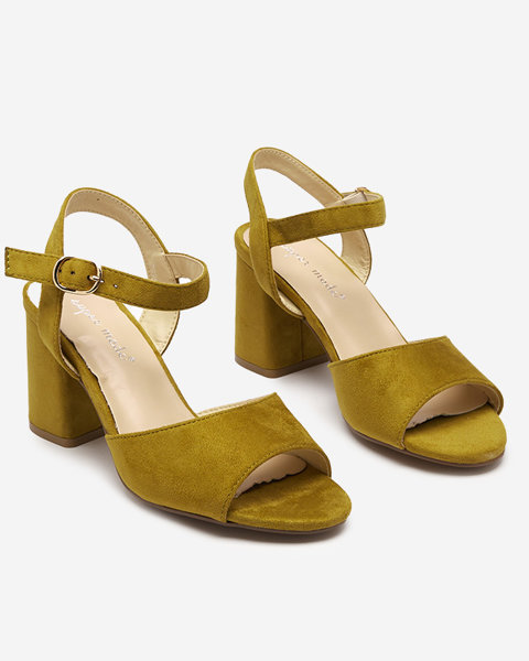 Зелено-жовті босоніжки на пості Elga - Взуття