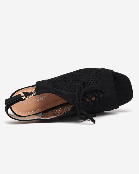 Жіночі ажурні босоніжки на поштині чорного кольору Sasqan- Взуття