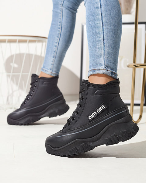 Жіночі утеплені спортивні черевики чорного кольору Lecvola- Взуття