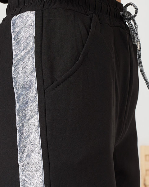 Жіночі утеплені спортивні штани чорні зі сріблястими смужками - Одяг